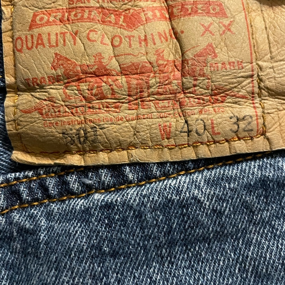 Levi's Men's 501 Button Fly Jeans 40x32 - Picture 6 of 7